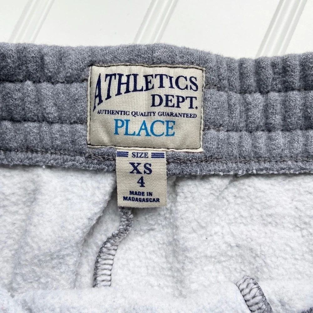 •The Children’s Place• Champs fleece sweatpants